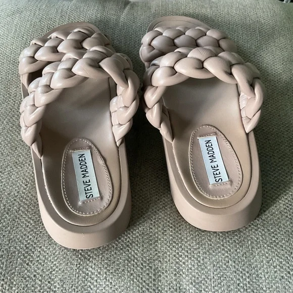 Steve Madden Tan Braided Sandals Slip-On - Picture 2 of 5